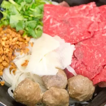 7. Beef and Beef Ball Noodle.