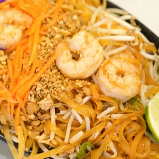 Fresh Salads: Vietnamese, Thai, and Vegetarian Options